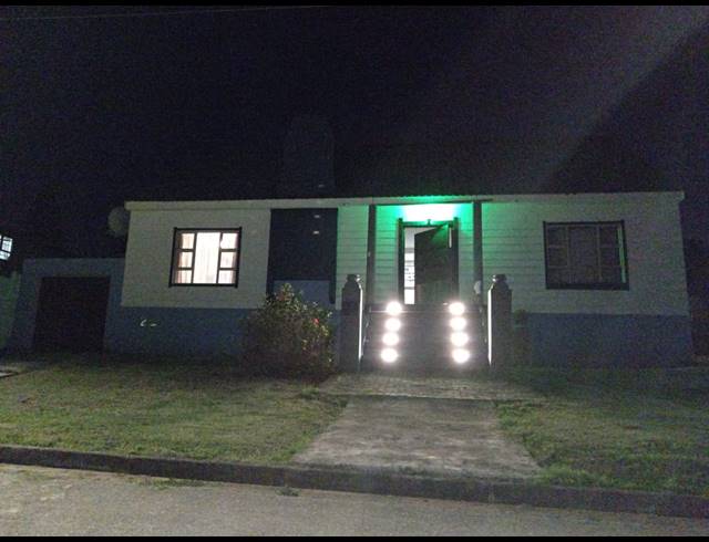 2 BEDROOM FREESTANDING FOR SALE IN SCHEEPERSHOOGTE